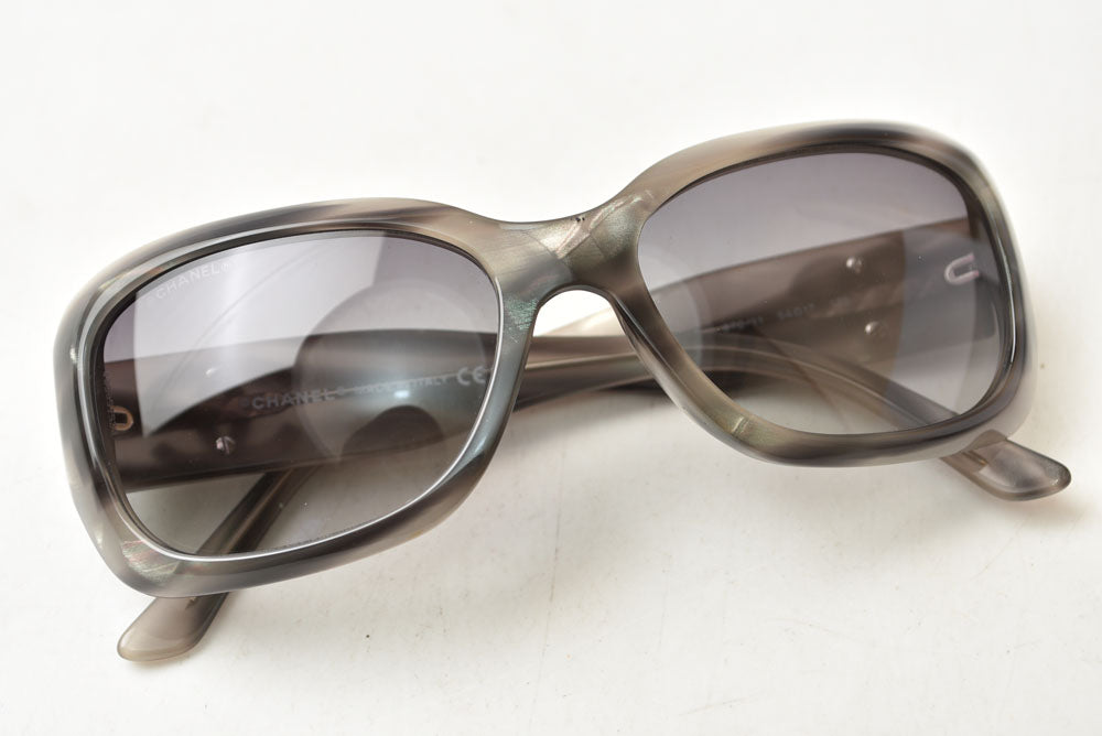 シャネル サングラス/アイウェア CHANEL ココマーク 5102 POLARIZED グレー 54□17 135 レディース【中古】