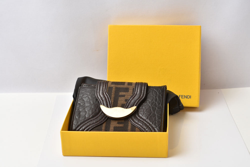 フェンディ 財布 FENDI 二つ折り財布 8M0160 ズッカ柄/ブラウン キャンバス レザー レディース【中古】
