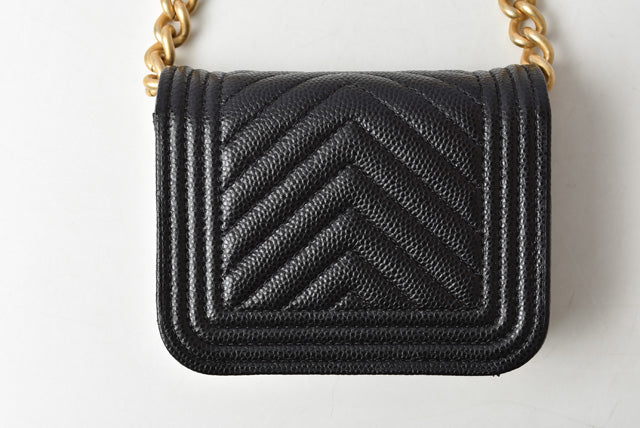 シャネル ベルトバッグ/コインケース/チェーンポーチ CHANEL ボーイシャネル ブラック/ゴールド金具 AP2709 B07913 94305