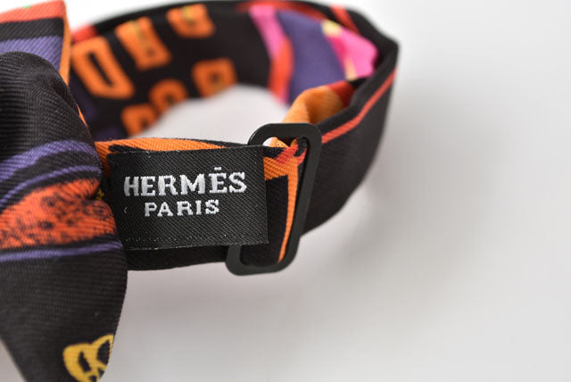 エルメス 蝶ネクタイ HERMES ボウタイ チョウタイ リボン バッグチャーム ブラック/パープルマルチ