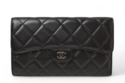 シャネル 財布 三つ折り CHANEL 財布 A31506 タイムレスクラシック マトラッセ/キャビアスキン ブラック【中古】