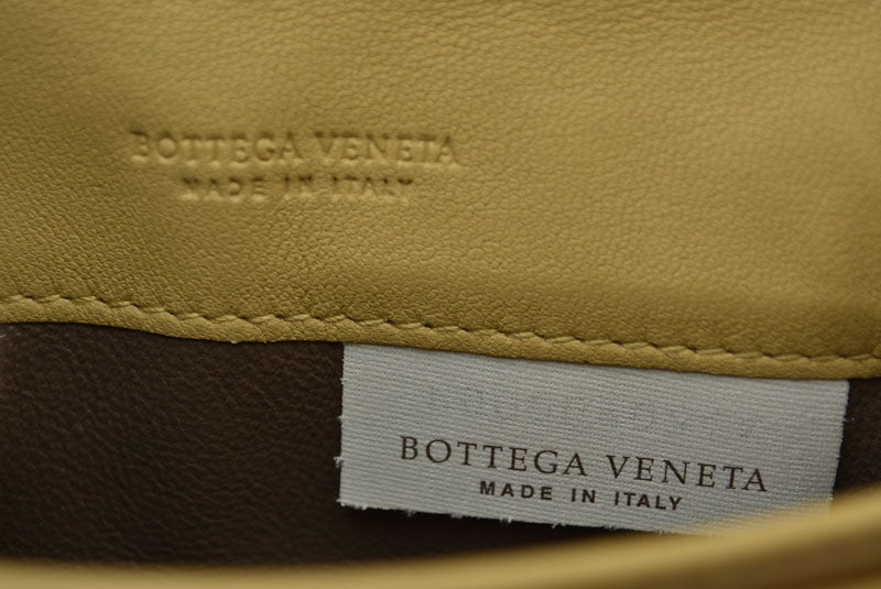 ボッテガヴェネタ　カードケース/コインケース BOTTEGA VENETA イントレチャート レザー ベージュ/カーキマルチ 133945【中古】