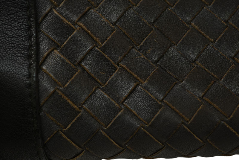 ボッテガヴェネタ ショルダーバッグ/メッセンジャーバッグ BOTTEGA VENETA クロスボディ イントレチャートVN ブラック/グレー 【中古】