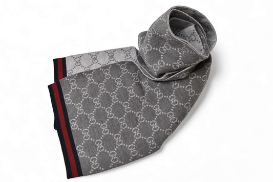 グッチ マフラー GUCCI ウインタースカーフ ウール100% GG柄/ライトグレー 325806 3G206 1263【中古】