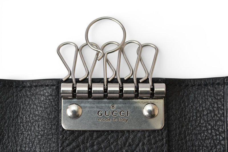グッチ キーケース/キーホルダー GUCCI 6連 GG DEBOSSED 795336 AADD7 1000 ブラック【中古】