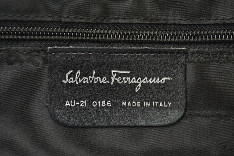フェラガモ トートバッグ/ショルダーバッグ Salvatore Ferragamo ヴァラチェーン ブラック AU-21 0186【中古】