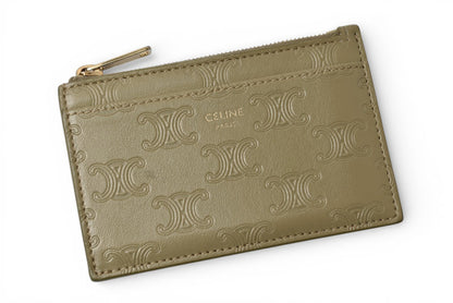 セリーヌ コインケース/カードホルダー CELINE ジップ付カードホルダー/トリオンフ エンボス オリーブ 10F993BFU.31OV【中古】