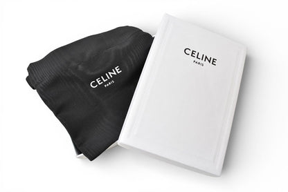 セリーヌ コインケース/カードホルダー CELINE ジップ付カードホルダー/トリオンフ エンボス オリーブ 10F993BFU.31OV【中古】