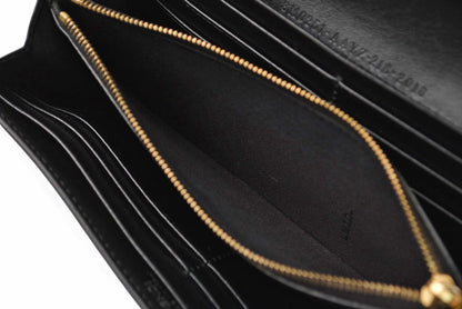 フェンディ 財布 FENDI 二つ折/長財布 レザー レディース/メンズ ロゴエンボス ブラック 8M0251【中古】