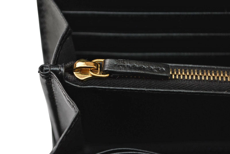 フェンディ 財布 FENDI 二つ折/長財布 レザー レディース/メンズ ロゴエンボス ブラック 8M0251【中古】