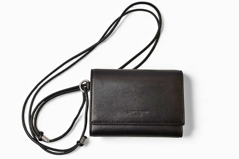 サンローラン 財布/三つ折 YSL SAINT LAURENT スムースレザー ネックストラップ ブラック 820355【中古】