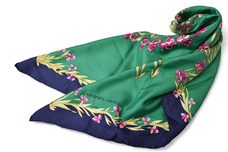 エルメス スカーフ HERMES カレ90 シルクツイル 花咲く馬 H.d'Origny/アンリ ドリニ― グリーン/ネイビー系【中古】