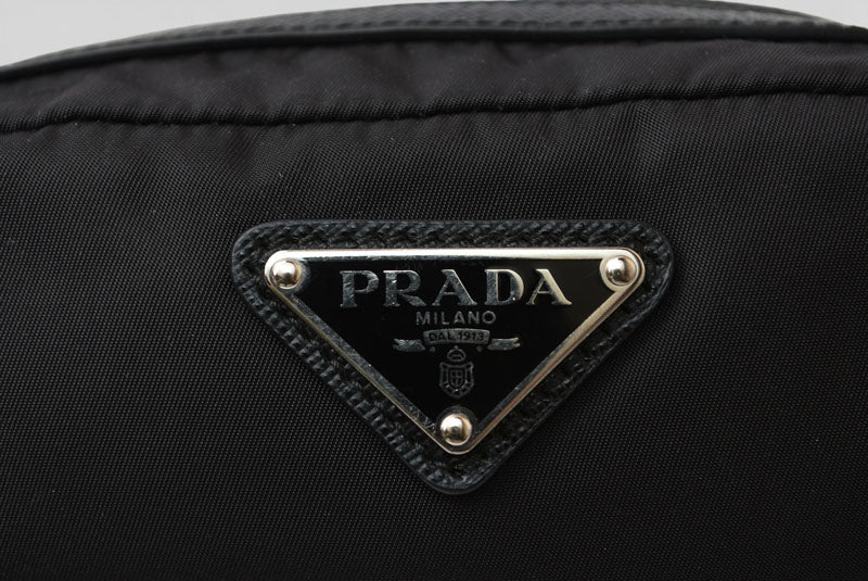 プラダ ポーチ/コスメポーチ 2NA046 PRADA 小物入れ ReNylon/リナイロン NERO/ブラック メンズ/レディース【中古】