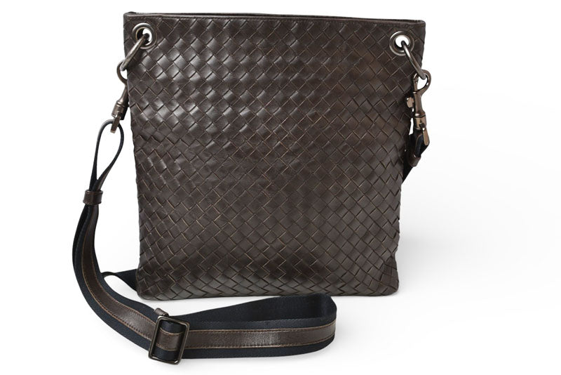 ボッテガヴェネタ ショルダーバッグ/メッセンジャーバッグ BOTTEGA VENETA クロスボディ イントレチャートVN ダークブラウン 172726【中古】