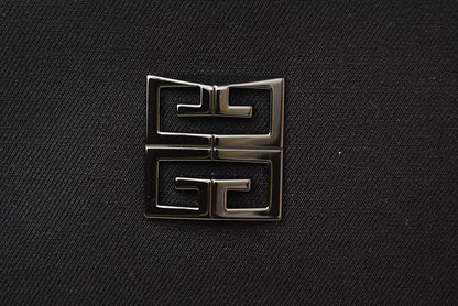 ジバンシー/ジバンシィ ポーチ/トラベルポーチ GIVENCHY 小物入れ ブラック メンズ/レディース【中古】