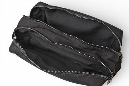 ジバンシー/ジバンシィ ポーチ/トラベルポーチ GIVENCHY 小物入れ ブラック メンズ/レディース【中古】