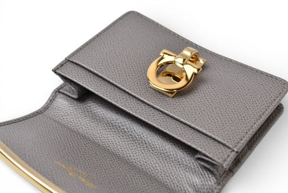 サルヴァトーレフェラガモ カードケース/コインケース Salvatore Ferragamo キーチェーン付 レザー グレー【中古】
