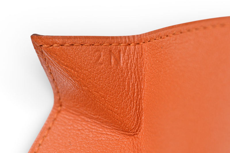 エルメス コインケース/小銭入れ HERMES ルヴァンキャトル レザー オレンジ系 □C刻印【中古】