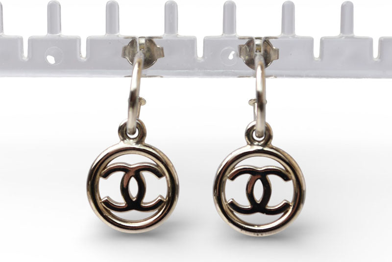 シャネル ピアス ヴィンテージ CHANEL アクセサリー CCマーク/ループ シルバー 98A A11269【中古】