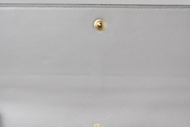 ヴァレンティノ 財布 VALENTINO 長財布 バレンチノ ロックスタッズ ライトグレー メンズ/レディース【中古】