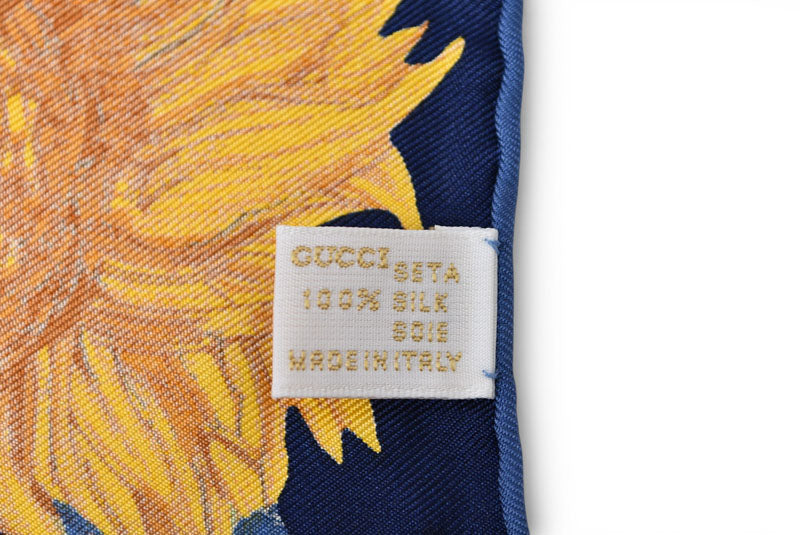 グッチ スカーフ GUCCI ヴィンテージ 大判スカーフ フワラーモチーフ ネイビーマルチ【中古】