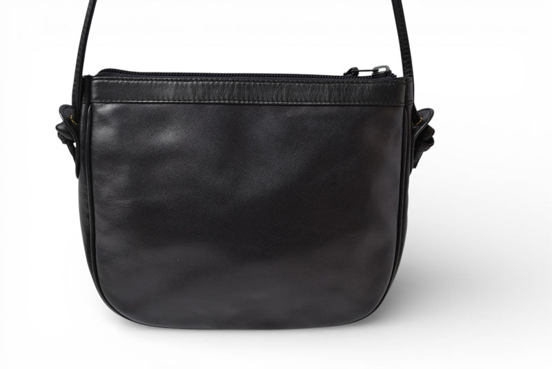 ロエベ ショルダーバッグ ヴィンテージ LOEWE アナグラム バッグ レザーブラック【中古】