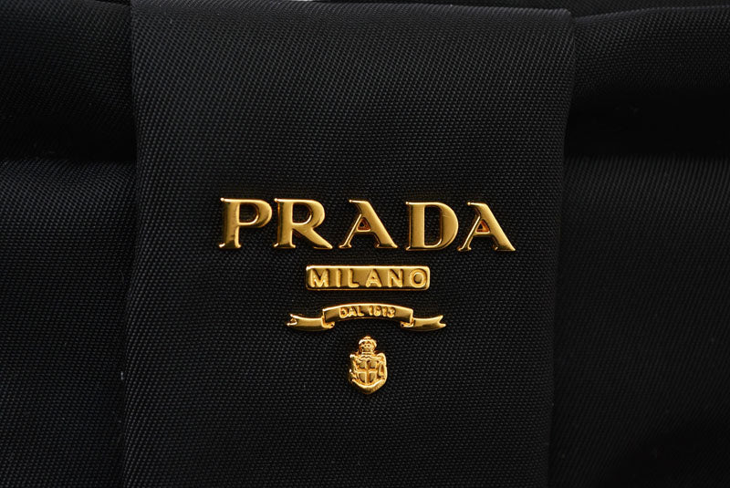 プラダ トートバッグ PRADA リボンモチーフ ナイロン ブラック/ピンク BN16010 レディース 【中古】