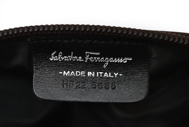 フェラガモ コスメポーチ/トラベルポーチ Salvatore Ferragamo ナイロン/レザー ダークブラウン HE22 6638【中古】
