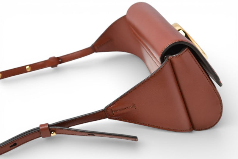 クロエ ボディバッグ/ウエストバッグ Chloe C ブラウン レザー ショルダーバッグ【中古】