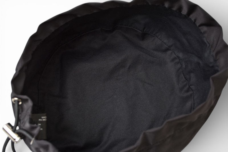 プラダ 帽子/ ベレー帽 PRADA Re-Nylon/リナイロン トライアングルロゴ ブラック【中古】