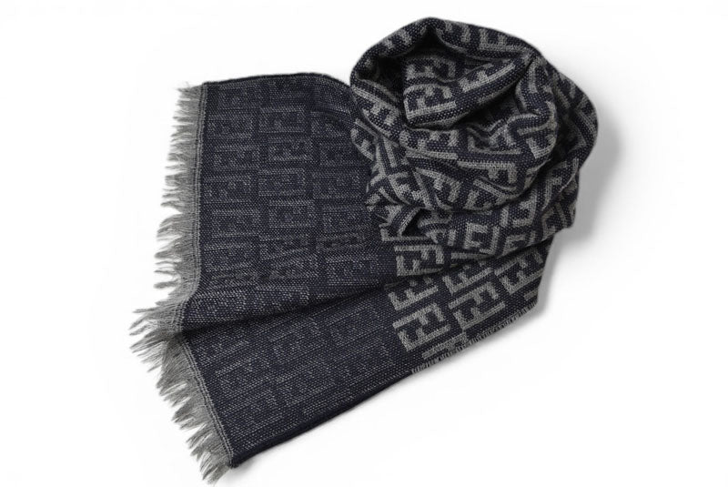 フェンディ マフラー FENDI ウインタースカーフ リバーシブル ウール100％ FFロゴ/ズッカ柄 ブラック/グレー【中古】