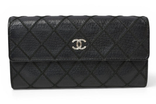 シャネル 財布 二つ折り CHANEL 長財布 ワイルドステッチ ブラック【中古】
