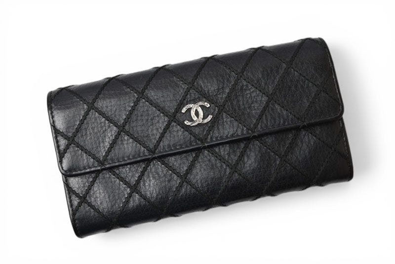 シャネル 財布 二つ折り CHANEL 長財布 ワイルドステッチ ブラック【中古】