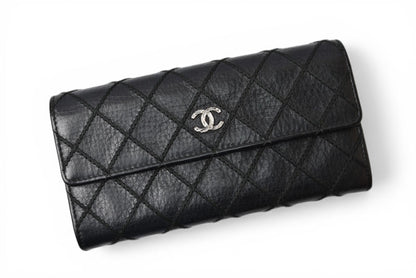 シャネル 財布 二つ折り CHANEL 長財布 ワイルドステッチ ブラック【中古】