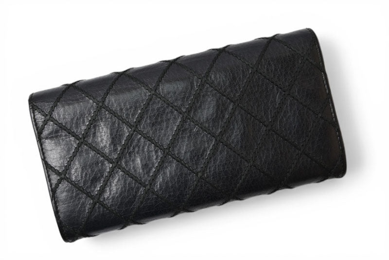 シャネル 財布 二つ折り CHANEL 長財布 ワイルドステッチ ブラック【中古】