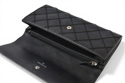 シャネル 財布 二つ折り CHANEL 長財布 ワイルドステッチ ブラック【中古】