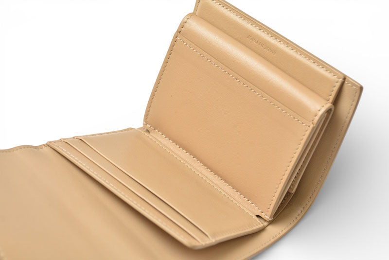 セリーヌ 財布/ミニ財布 CELINE レディース 三つ折り財布 ベージュ SMALL TRIFOLD WALLET 10B57【中古】