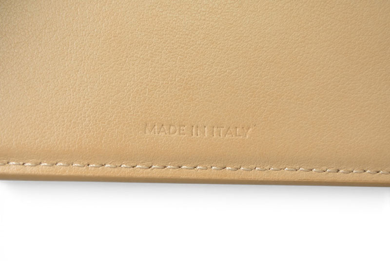 セリーヌ 財布/ミニ財布 CELINE レディース 三つ折り財布 ベージュ SMALL TRIFOLD WALLET 10B57【中古】