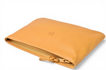 ロエベ コスメポーチ/化粧ポーチ LOEWE フラットポーチ ラムスキン アナグラム キャメル【中古】