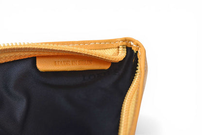 ロエベ コスメポーチ/化粧ポーチ LOEWE フラットポーチ ラムスキン アナグラム キャメル【中古】