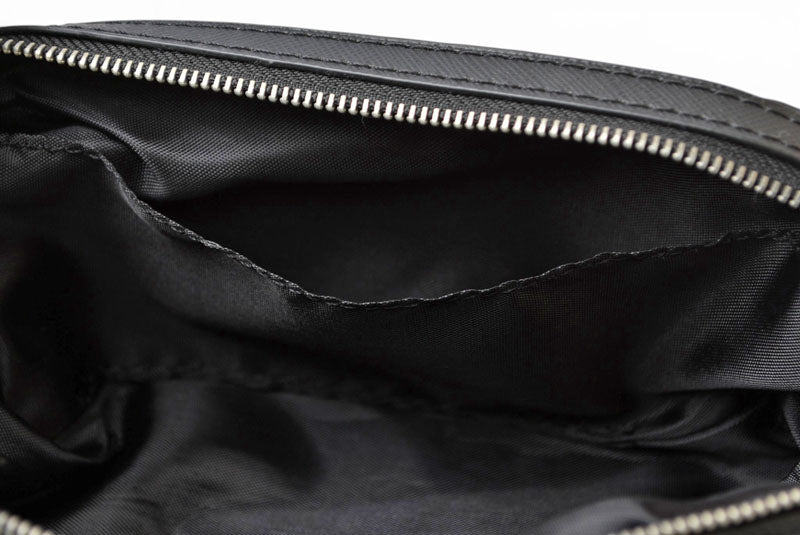 フェラガモ コスメポーチ/トラベルポーチ Salvatore Ferragamo 香水ノベルティポーチ ナイロン/ブラック【中古】