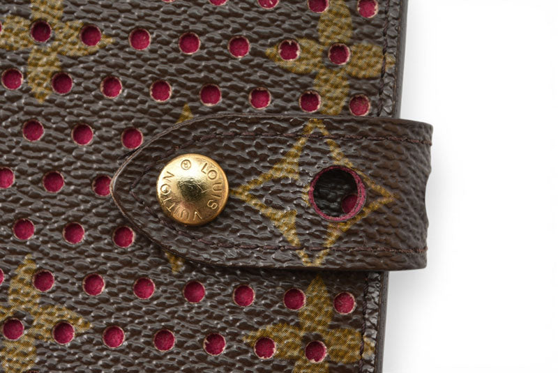 ルイヴィトン 財布/二つ折り LOUIS VUITTON 折財布/コンパクト・ジップ モノグラム・ペルフォ フューシャ M95188【中古】