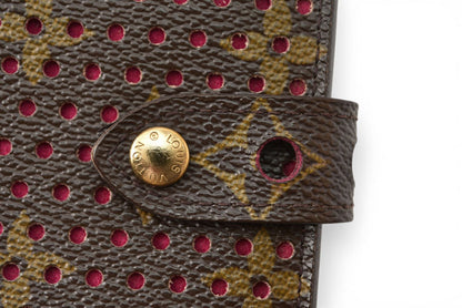 ルイヴィトン 財布/二つ折り LOUIS VUITTON 折財布/コンパクト・ジップ モノグラム・ペルフォ フューシャ M95188【中古】