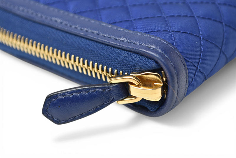 プラダ 未使用 財布 PRADA 長財布/ラウンドファスナー TESSUTO QUILTIN BLUETTE キルティング ブルー 1M0506【中古】