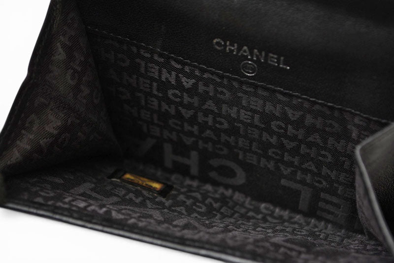 シャネル 財布/二つ折り CHANEL 折財布 ラムスキン アイコン ブラック【中古】