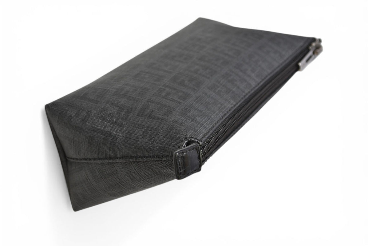 フェンディ コスメポーチ/トラベルポーチ FENDI ズッキーノ ブラック 7N0038 メンズ/レディース【中古】