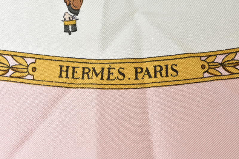 エルメス スカーフ カレ90 ロンシャンへの散歩 LA PROMENADE DE LONGCHAMPS シルク100％ ライトピンク ヴィンテージ レディース HERMES【中古】