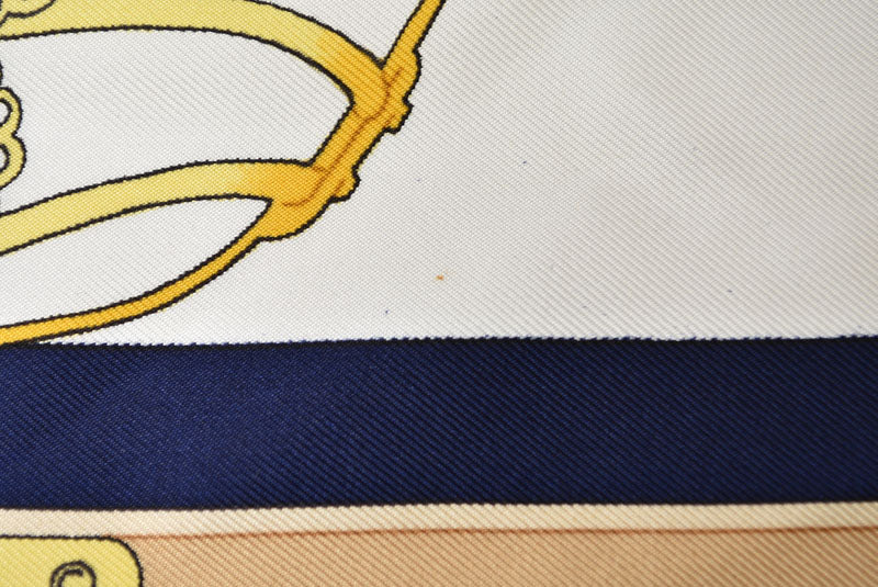 エルメス スカーフ カレ90 LES MUSEROLLES/鼻革 HERMES シルク100％ ネイビー/ホワイト【中古】