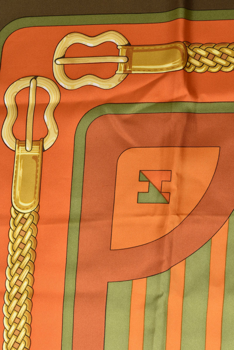 エルメス スカーフ カレ90 コーチング・フォーエバー HERMES シルク100％ オレンジ/カーキ【中古】