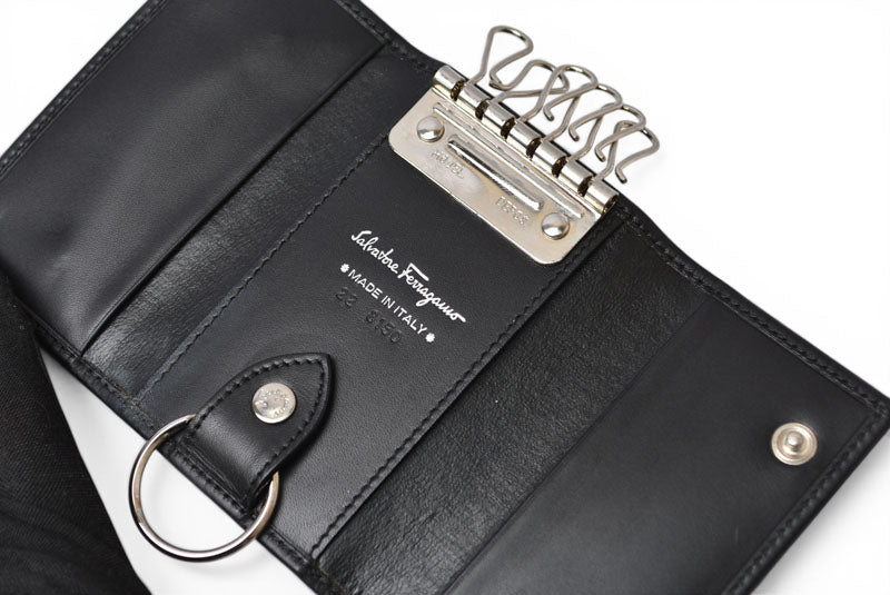 サルヴァトーレフェラガモ 未使用 キーケース/キーホルダー Salvatore Ferragamo レザー ブラック 22.8150【中古】